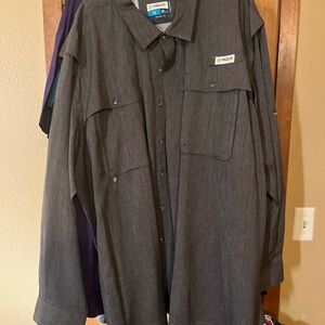 Magellan Outdoors Men's Gray Long-Sleeve Button-Down Performance Shirt